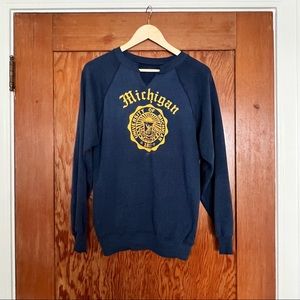 ✨DONATED 12/14✨
 Vintage University Michigan Thin Sweathshirt